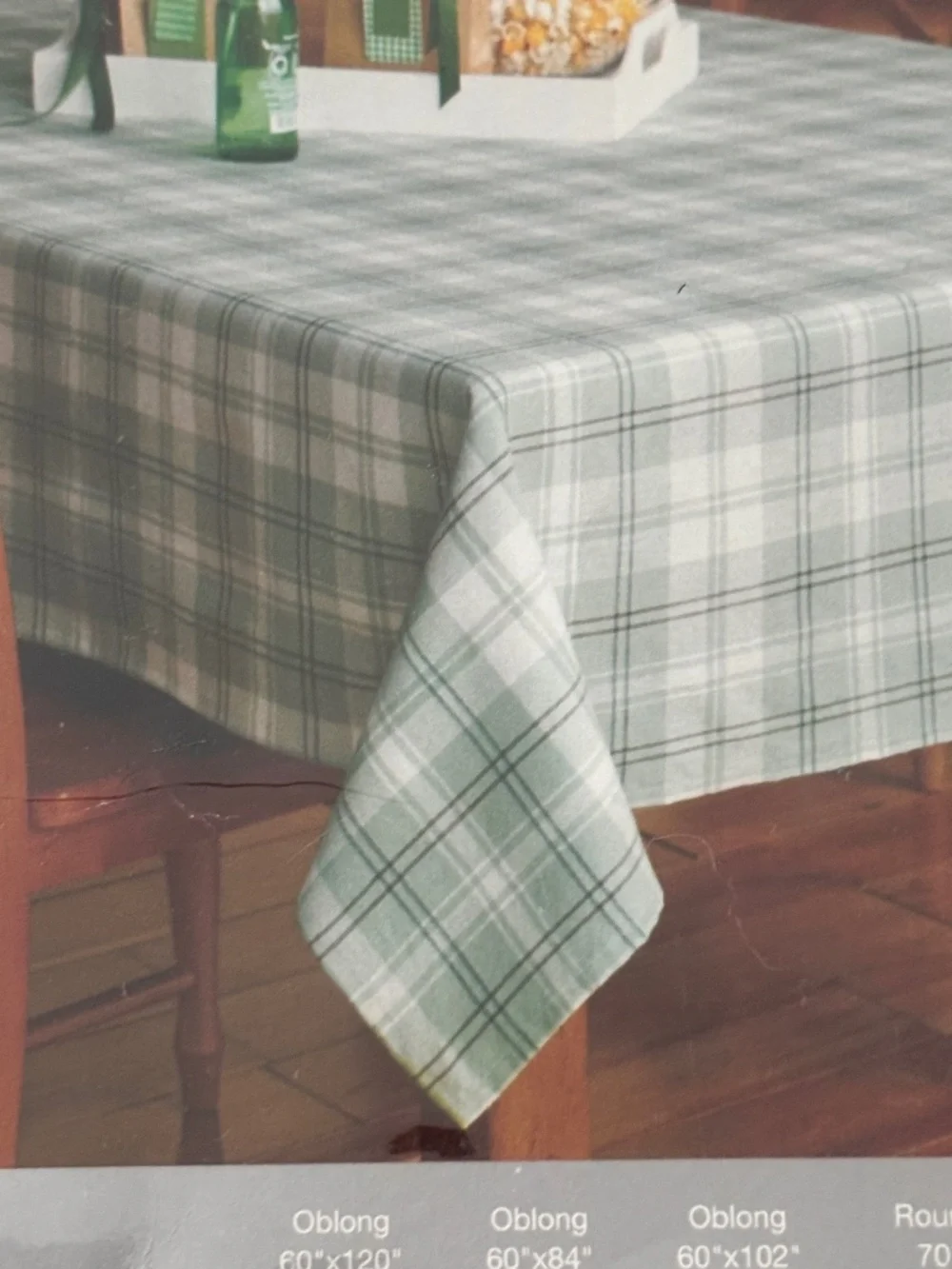 St Nicholas Green Plaid Tablecloth 60x102